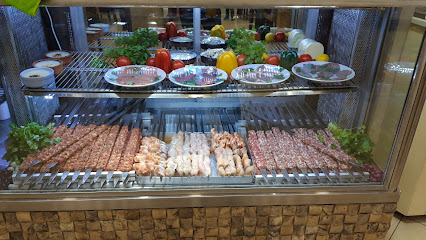 Saçı beyaz restorant